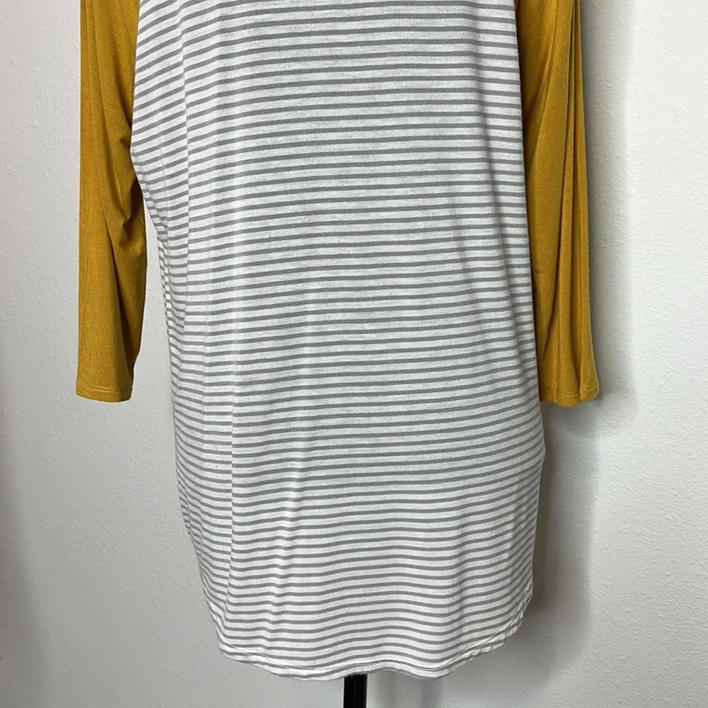 Maurices size M raglan sleeve gray and white stripes with mustard sleeves - Picture 7 of 8